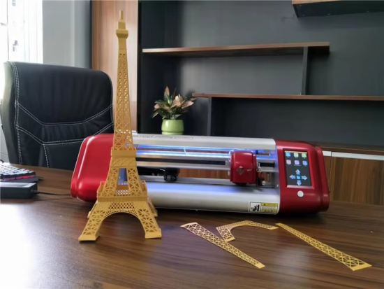 Skycut C-10 370 mm Camera Auto Contour Vinyl Cutting Plotter – High Precision Desktop Sticker & HTV Cutting Machine (A4 / A3 Compatible)